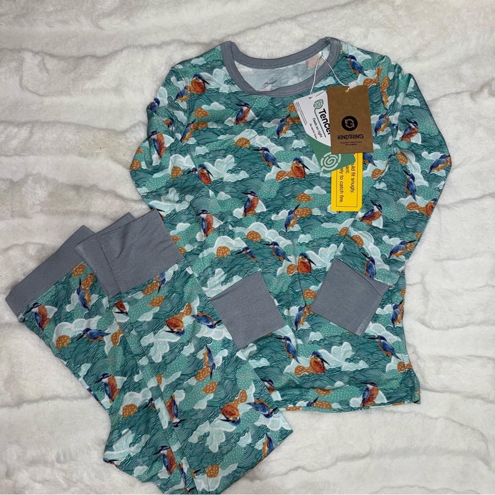 Kind thing kids 2 piece pajama set tropical bird‎ print NWT